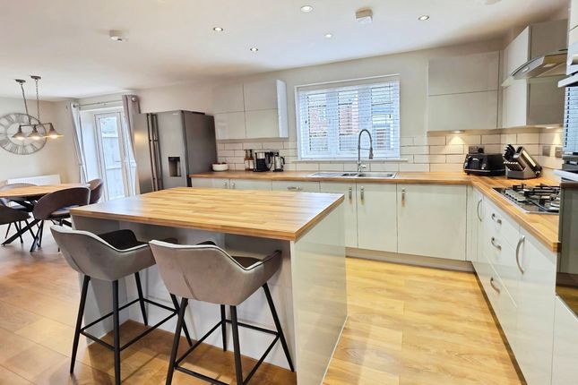 37, Glengarry Way, Sleaford photo 3