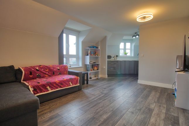 Apartment 8, Ledbury Court, Hill View Road, Malvern photo 2