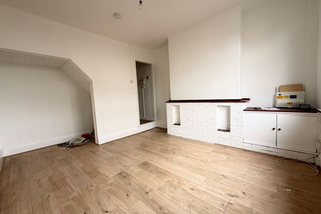 87, Nottingham photo 2