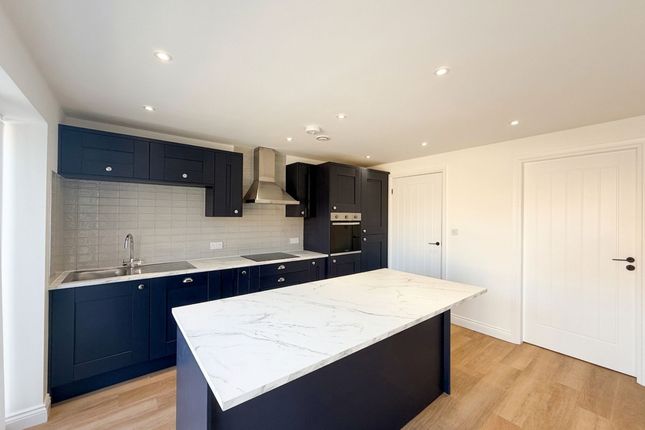 20A The Rowans, Gateshead photo 2