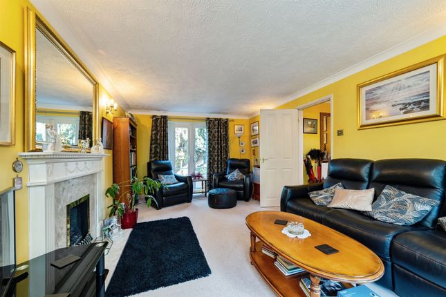 2, Plumpton Close, Chippenham photo 4