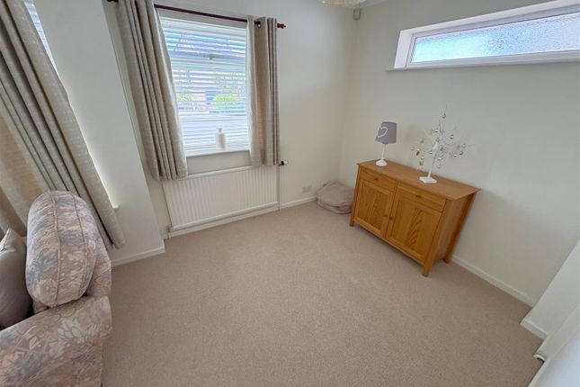 4, Ravenhead Drive, Bristol photo 5