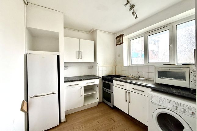 26, Reynolds Road, London photo 3