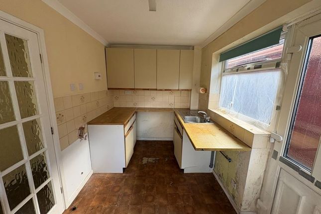 11, Chase Road, Staffordshire photo 2