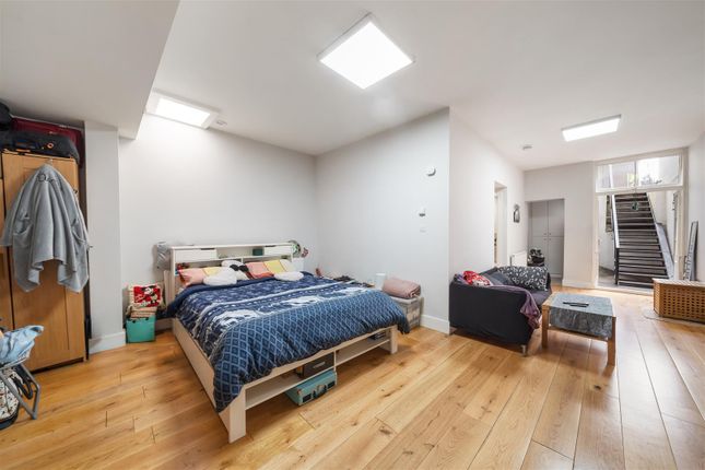 Bed 1