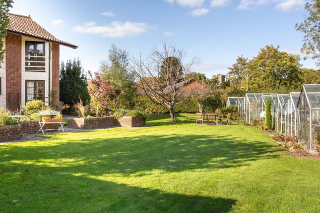 F10 Rayner Court, Cagefoot Lane, Henfield photo 2