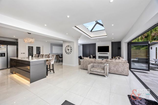 67, Hillside Avenue, Worthing photo 4
