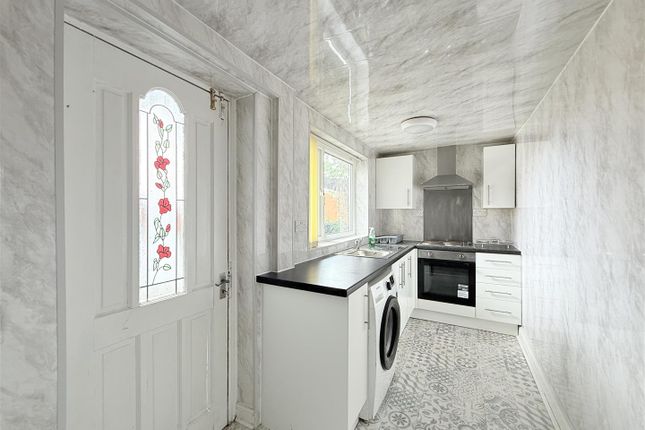 74, Hope Street, Dukinfield photo 3