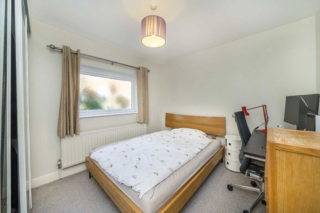 Flat 4, Tina Court, 43, Edge Hill, London photo 4