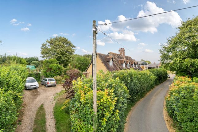 1 Hollygrove Cottage, Wimborne photo 4