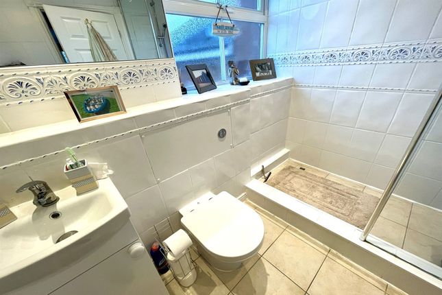 Flat 12, Trinity Court Green Street, Knutsford photo 2