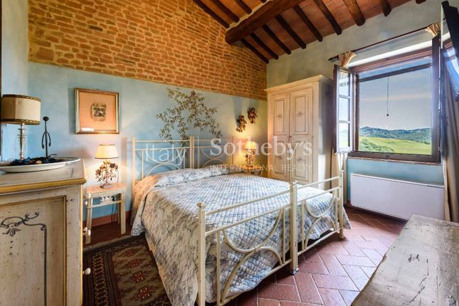 Country house for sale in Via Delle Regioni, Buonconvento, Toscana