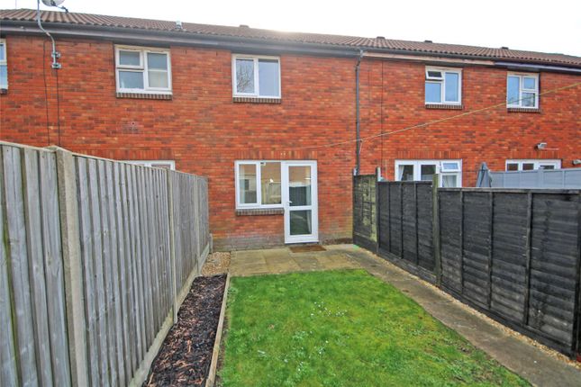 8, Beaulieu Close, Hampshire photo 2