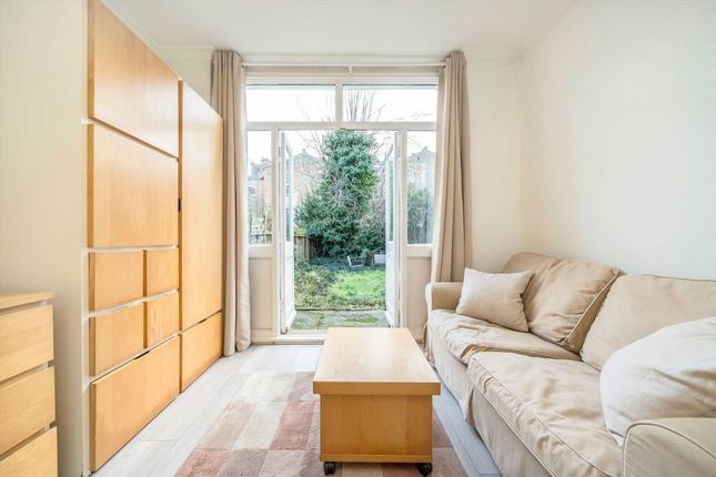 Sotheby Road, London photo 3