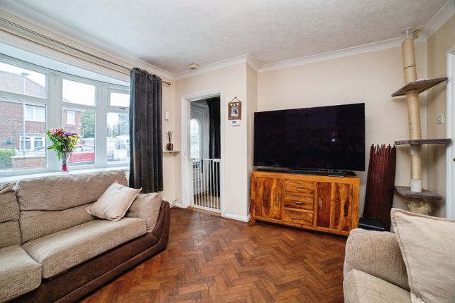 51, Barker Avenue, Nottinghamshire photo 2