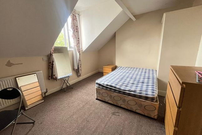 Flat 2, 19, Imperial Avenue, Leicester photo 4