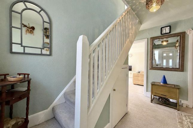 52, Guest Avenue, Branksome photo 3