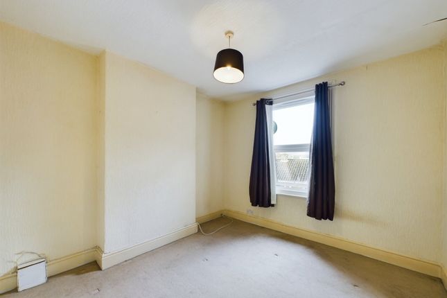 Terraced house to rent in Roath Road, Portishead, Bristol