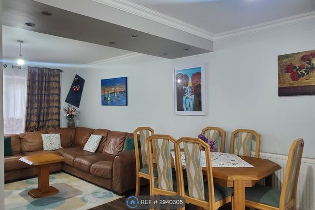 Langton Way, Egham photo 5