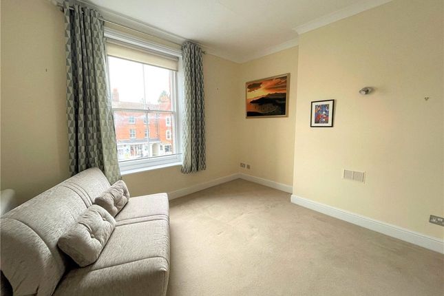 Flat 1, 21, High Street, Wiltshire photo 2