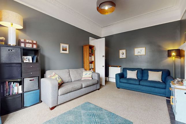 13, St Kenneth Drive, Glasgow photo 4
