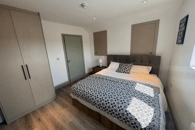 Room To Rent