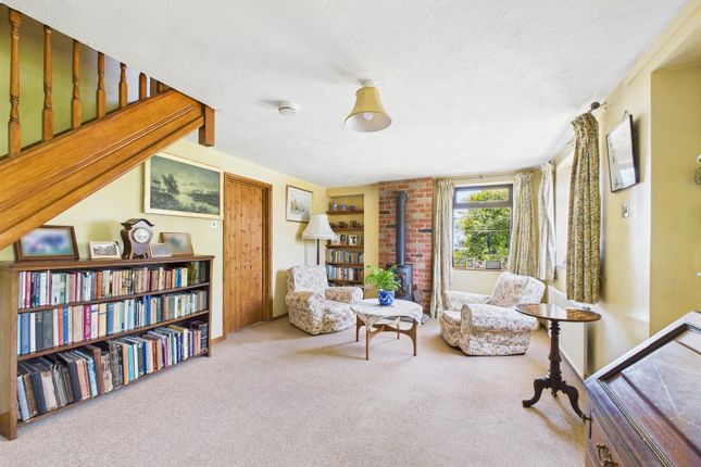 May Tree Cottage, The Green, Gloucester photo 4