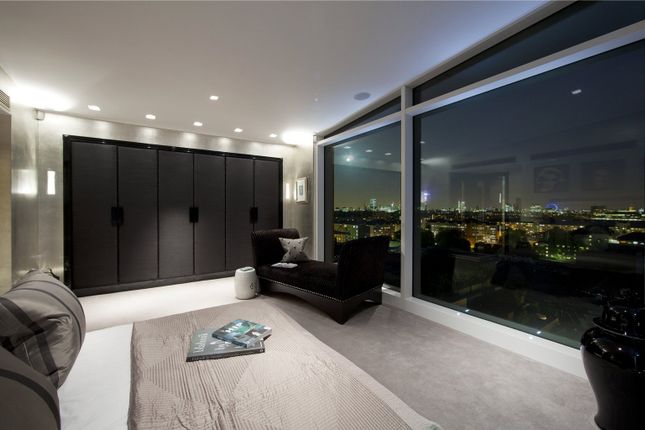 Flat for sale in Pavilion Apartments, 34 St. John's Wood Road, London
