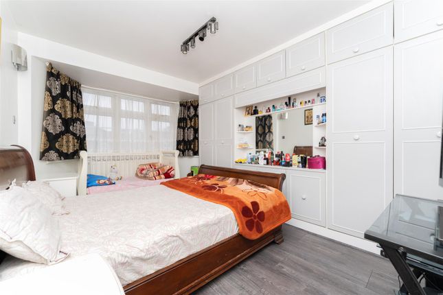 Semi-detached house for sale in Avenue Crescent, Hounslow