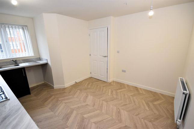 11, Reed Close, Durham photo 4