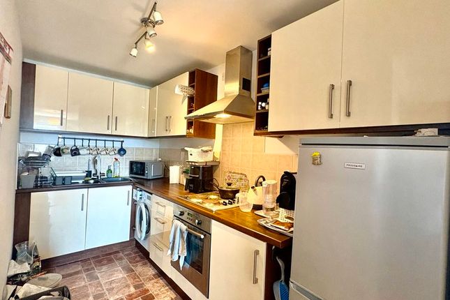 22, Sobraon Heights, Lincoln photo 3