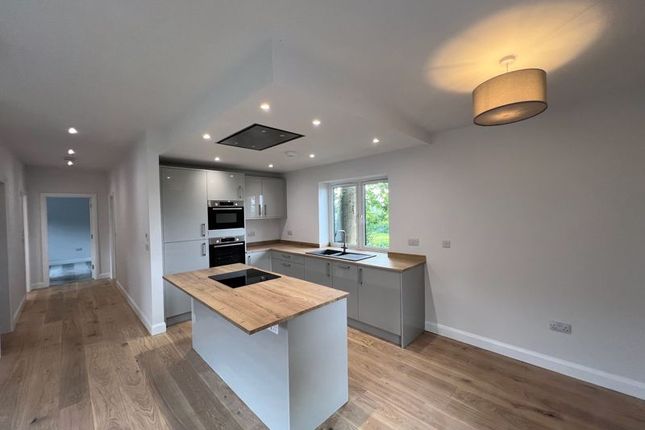 Queensview, Hedsor Hill, Bourne End photo 3