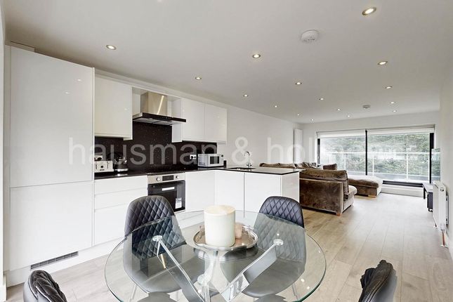 Property for sale in Hendon Way, London