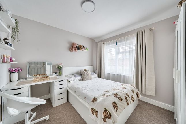 25 Tuckfield Close, Exeter photo 3