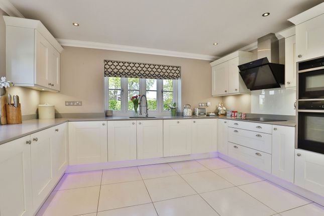 4, Kingfisher Drive, Poole photo 4