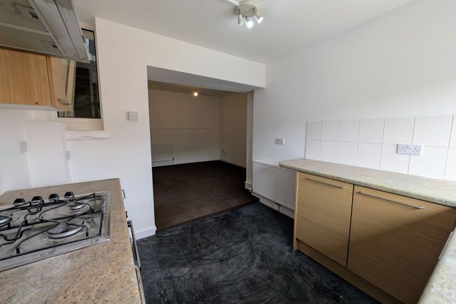 33 Ty'r Felin Street, Mountain Ash photo 5