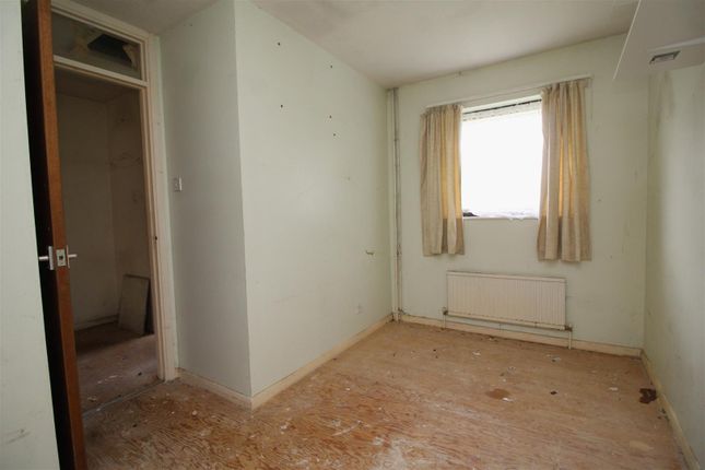 104, Hedgelands, Werrington, Peterborough photo 3