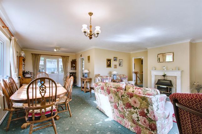 Clear View, Longdown Bank, Cardigan photo 4