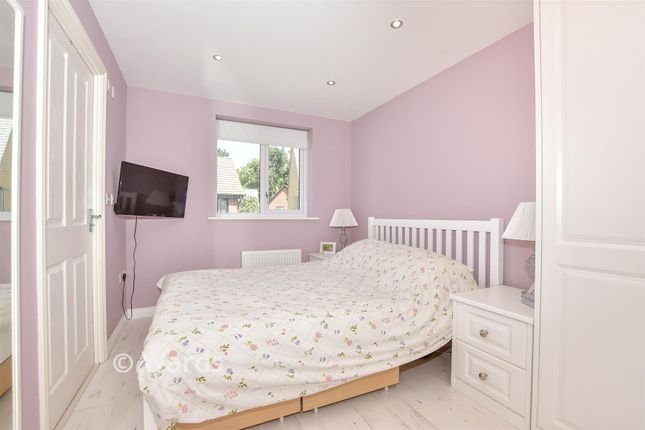 38, Hawley Drive, West Malling photo 4
