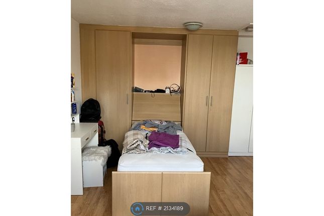Falcon Close, Dartford photo 4