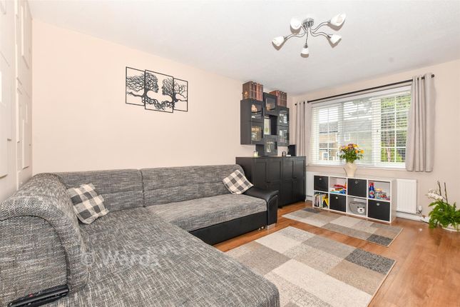 3-bed detached on 27, Nutley Close, Ashford, £350,000