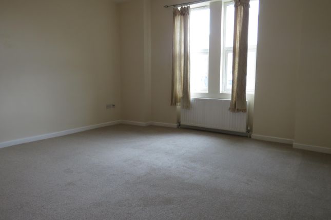 Flat to rent in Station Yard, Gillingham