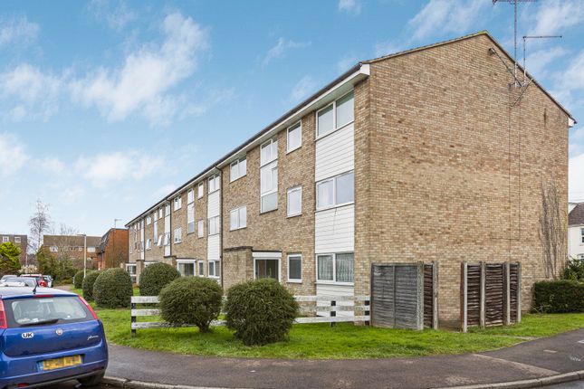 21, Alderman Close, Welham Green photo 3