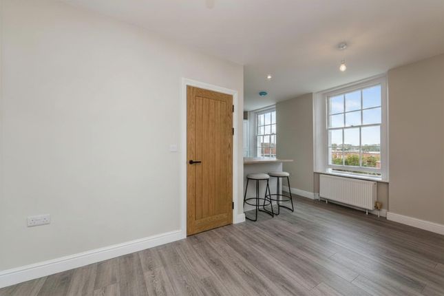 Flat 4, Publisher House, 29, Bampton Street, Tiverton photo 3