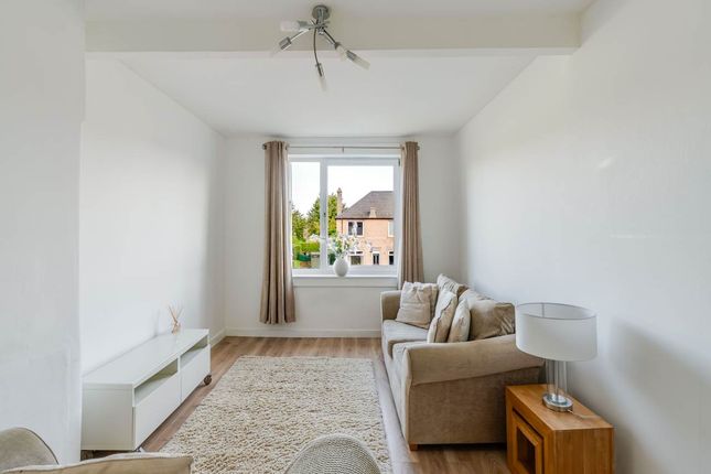 (Flat 2), 49 Stenhouse Drive, Edinburgh photo 4