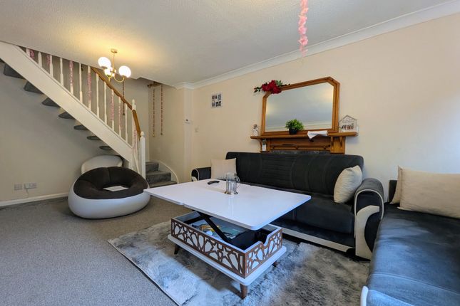 52, Aylesbury photo 2