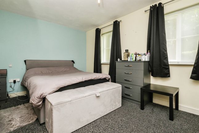 Flat for sale in Asbury Court, Great Barr, Birmingham