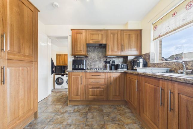 8, Marigold Avenue, Motherwell photo 4