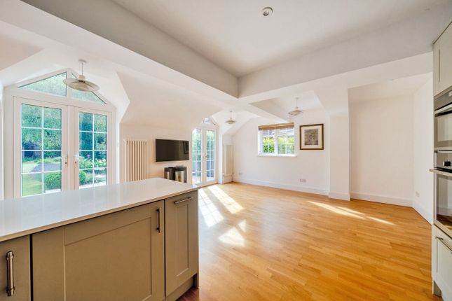 22 Careys Cottages, Brockenhurst photo 4