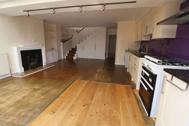 252, Park Avenue, Bushey photo 5